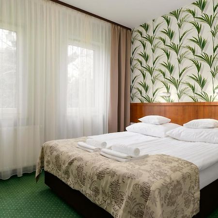 Hotel Zielony พอซนาน ภายนอก รูปภาพ