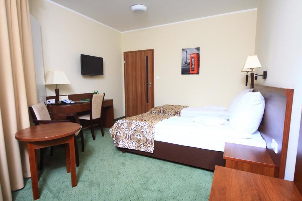 Hotel Zielony พอซนาน ภายนอก รูปภาพ
