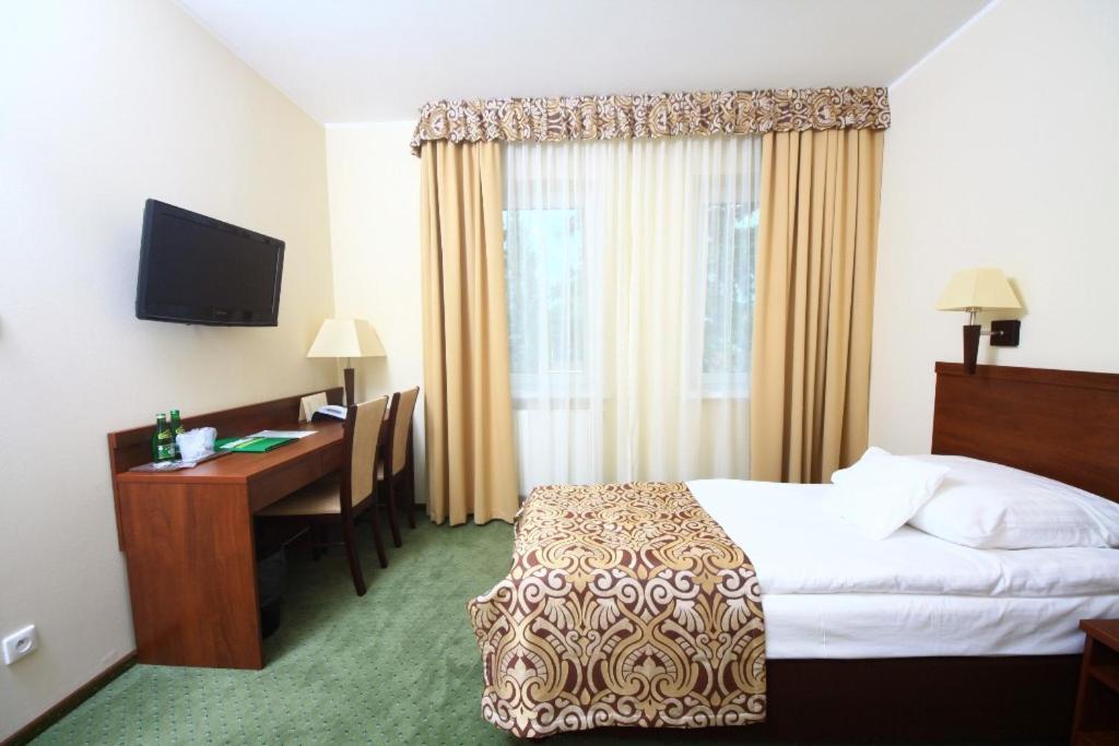 Hotel Zielony พอซนาน ภายนอก รูปภาพ