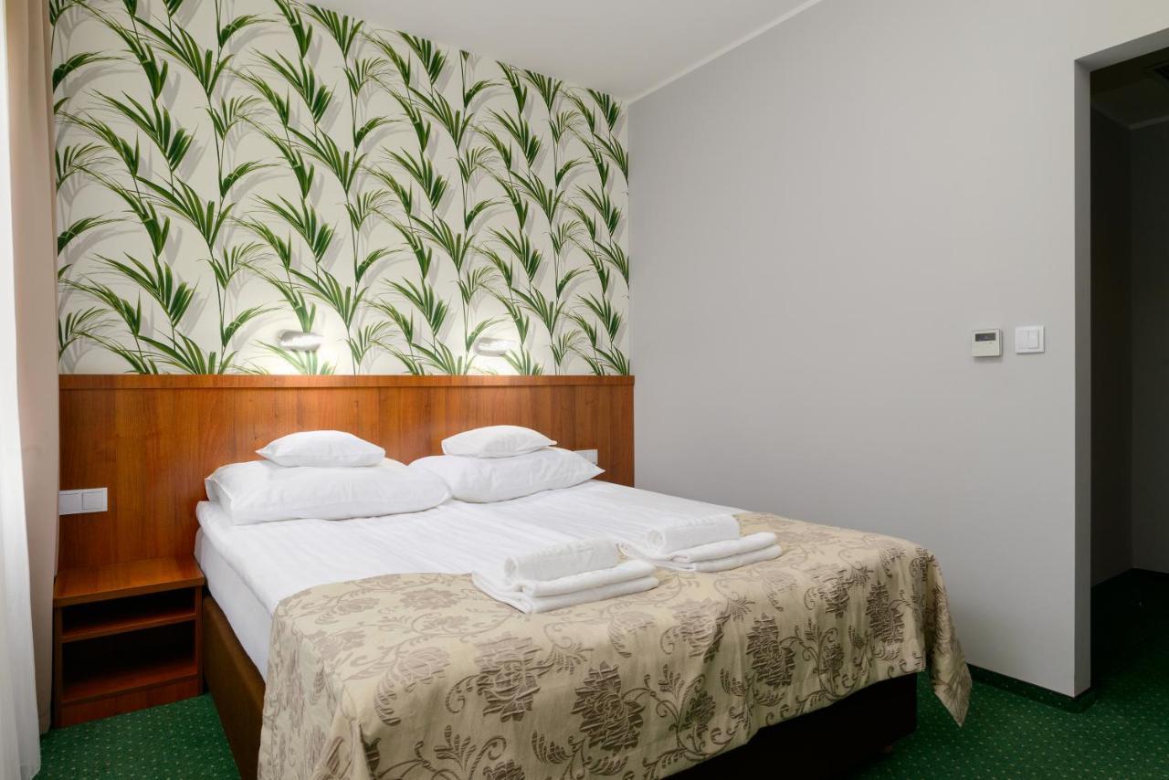 Hotel Zielony พอซนาน ภายนอก รูปภาพ