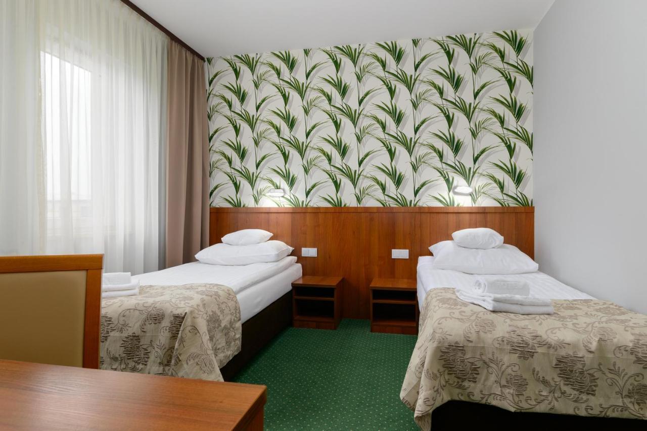 Hotel Zielony พอซนาน ภายนอก รูปภาพ