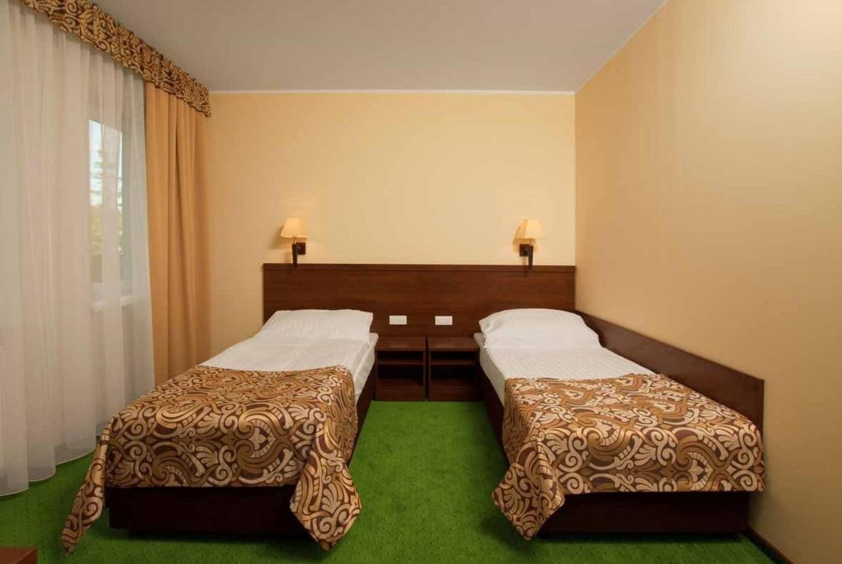 Hotel Zielony พอซนาน ภายนอก รูปภาพ
