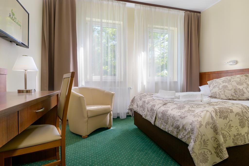 Hotel Zielony พอซนาน ภายนอก รูปภาพ