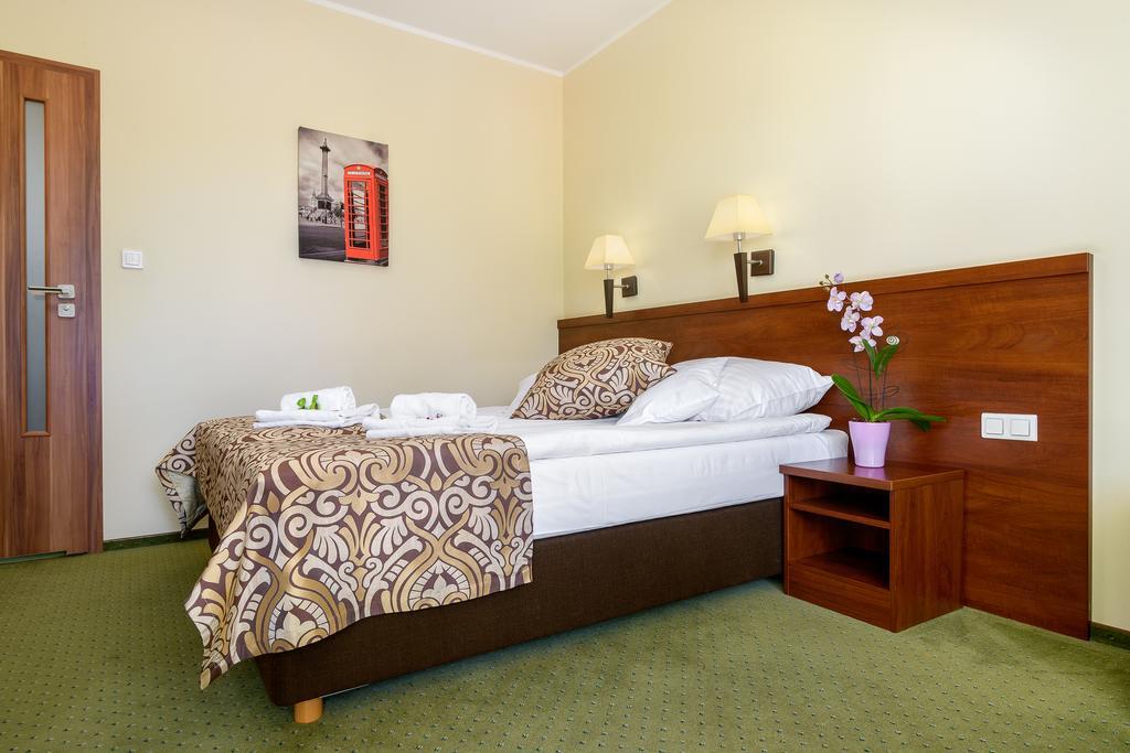 Hotel Zielony พอซนาน ภายนอก รูปภาพ