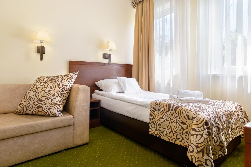 Hotel Zielony พอซนาน ภายนอก รูปภาพ
